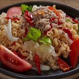 ยำมาม่า