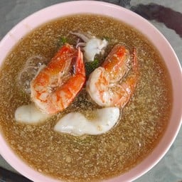 ราดหน้าทะเลใส่ไข่