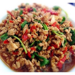 กะเพราหมู(กับข้าว) (Basil). 