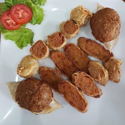 สามสหาย