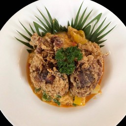 ปูนิ่มผัดผงกระหรี่