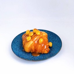 ครัวซองต์คาราเมลแมคคาเดเมีย