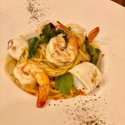 สปาเก็ตตี้ขี้เมาทะเล (Stir fried Spaghetti with seafood)