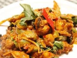 ผัดเผ็ดกบ