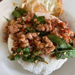 กะเพราหมูสับ