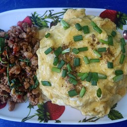 ข้าวกะเพราหมูสับ+ไข่ข้น(2ฟอง)