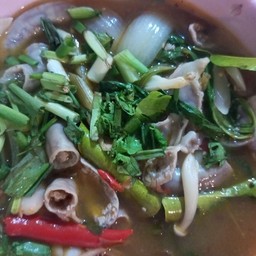 ต้มแซ่บใส้