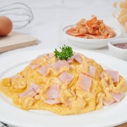 ข้าวไข่ข้นแฮม (Creamy Omelet With Ham).