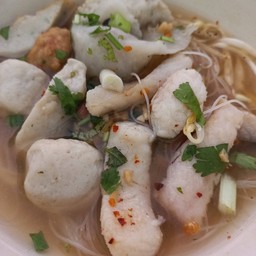 เส้นหมี่ปลาสดน้ำใส
