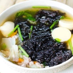 แกงจืดสาหร่าย + หมูสับ + เต้าหู้