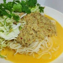 ขนมจีนน้ำยากะทิพร้อมเส้นเป็นชุด