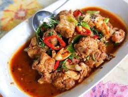 ผัดเผ็ดซี่โครงอ่อน