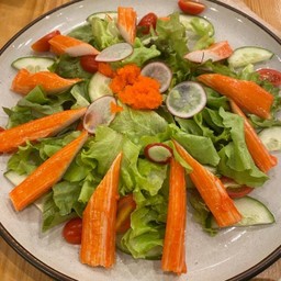 สลัดปูอัด (Crab stick salad)