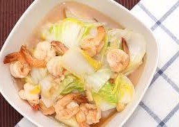 ผักกาดขาวผัดกุ้งหรือหมูกรอบ