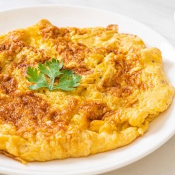 ไข่เจียวกับข้าว (Omelet Side Dish ).
