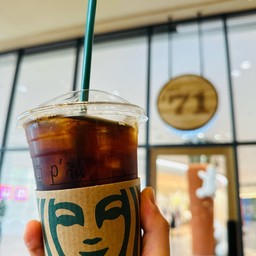 Starbucks Central จันทบุรี