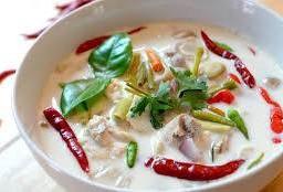 ต้มข่าไก่