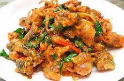 กบทอดผัดพริกแกง