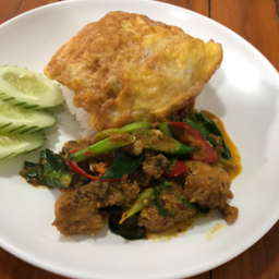 ข้าวเครื่องแกงปลากระพง