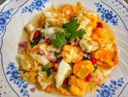 ยำไข่ดาว