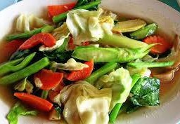 ผัดผักรวมมิตรน้ำมันหอย