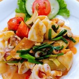 หมึกผัดไข่เค็ม