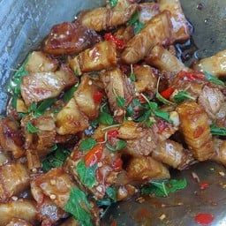 อาหารตามสั่ง  เจ๊ฝนโอชา