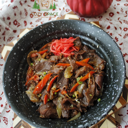 ข้าวหน้าเนื้อสไลด์ยากินิกุ