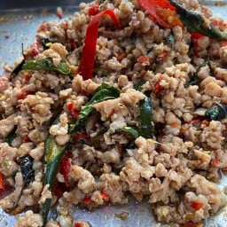 ข้าวแกงเจ๊แหม่มจัดให้