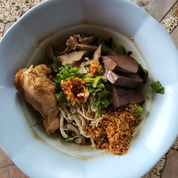 เล็กแห้งไก่ตุ๋น