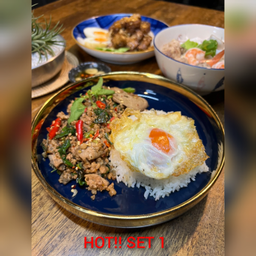 🔥HOT!! SET 1 ผัดกะเพรา+ไข่ดาว x 2 กล่อง (เลือกเนื้อสัตว์ได้)