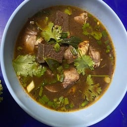 ก๋วยเตี๋ยวสูตรแม่นาง พีบี ดื่ม สาขา 2