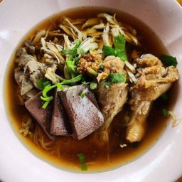 เล็กไก่ตุ๋น  พิเศษ