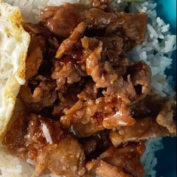 ข้าวหมูกระเทียม