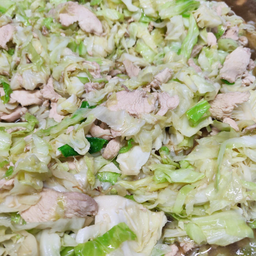 ผัดกะหล่ำ (กับข้าว)