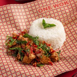 ข้าวกะเพราไก่ชิ้น