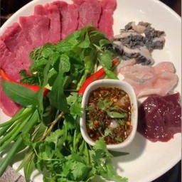 ลาบนัวครัวนายช่าง