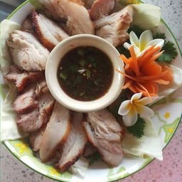 ร้านพลอยไพลิน(อาหารอีสาน)