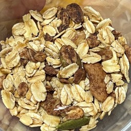 กราโนล่า