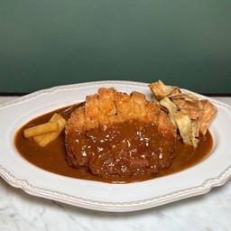 ข้าวแกงกะหรีีหมูคุโรบุตะทอดคัทสึ