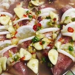 ปลาหมึกไข่นึ่งมะนาว