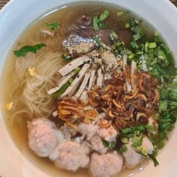 ก๋วยจั๊บ หมูเด้ง