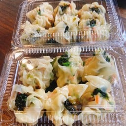 เกี้ยวหมูเด้งสาหร่ายทรงเครื่อง