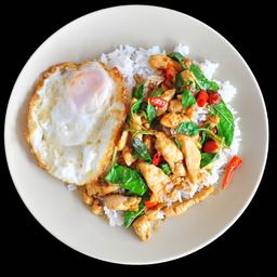 กะเพราไก่ชิ้น