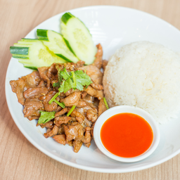 ข้าวไก่กระเทียมพริกไทย (โรยกระเทียมกรุบกรอบ)