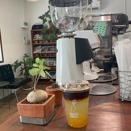 Americano Yuzu Honey อเมริกาโน่ยูสุน้ำผึ้ง