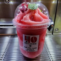 สตอเบอร์รี่สมูทตี้