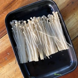 เห็ดเข็มทอง