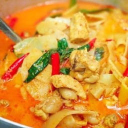 แกงเผ็ดหน่อไม้ดอง