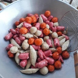 ร้านลูกชิ้นระเบิด&ยำมะม่วง